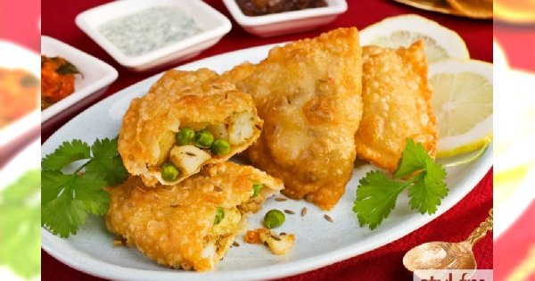 Veg Samosa - smażone pierożki wegetariańskie