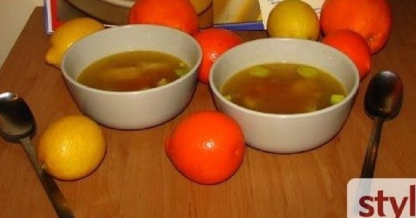 Bulion warzywny z jajecznymi kostkami