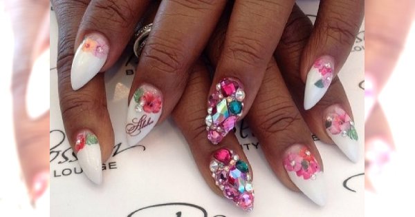 Biżuteryjny manicure: paznokcie z efektem WOW!