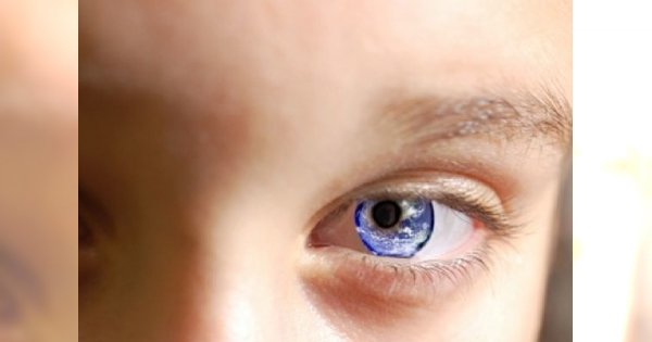 Dbamy o oczy: jak odmłodzić starzejące się oko?