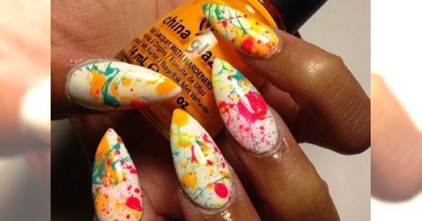 Akwarelowe manicure - czysta abstrakcja na paznokciach