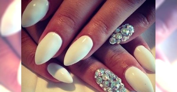Hybrydowe migdały - stylowy manicure