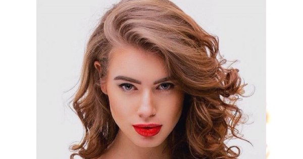 Półdługie mega fryzury na sylwestra - TOP 15
