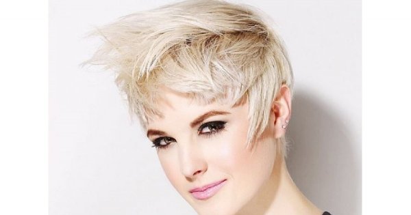 Krótkie fryzury z grzywką dla blondynek