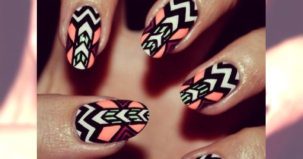 Manicure, który perfekcyjnie sprawdzi się podczas zabawy studniówkowej