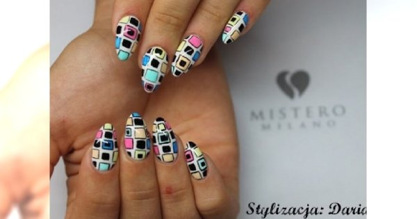 Dziewczęcy manicure idealny na wakacje - daj się uwieść!