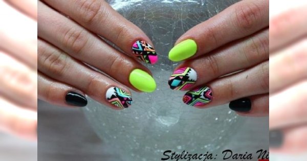 Barwny, kobiecy manicure dla paznokci w kształcie migdałków [GALERIA trendów]