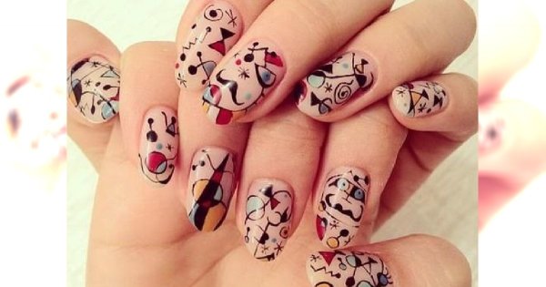 Modny manicure na każdy dzień tygodnia [GALERIA]
