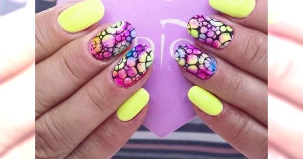 Szykowne wzorki manicure dla nowoczesnych kobiet