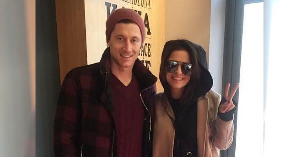 Anna i Robert Lewandowscy pojechali do Dubaju! On na plaży, ona nie przestaje ćwiczyć