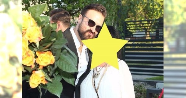 Piotr Stramowski pokazał MAMĘ na imprezie. Podobny?