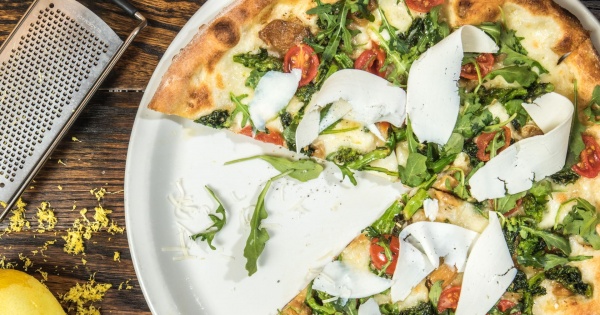 'Nduja, salsiccia, taleggio, sorppressatta… Poznaj włoskie składniki pizzy, które cię zaskoczą