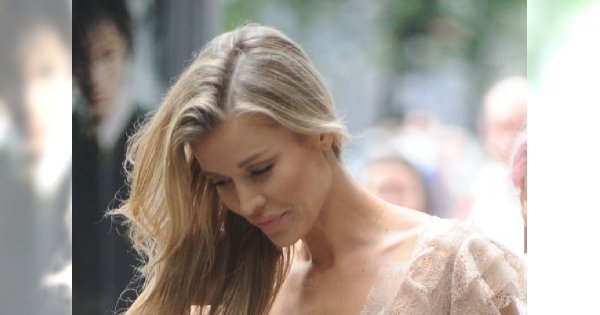 Joanna Krupa bez stanika w zjawiskowej sukience na lato! Chcemy ją mieć natychmiast!
