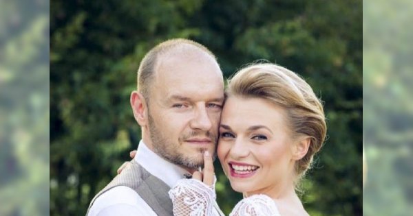 Emilia Komarnicka i Redbad Klijnstra wzięli ślub! Zwróćcie uwagę na ten szczegół sukni ślubnej