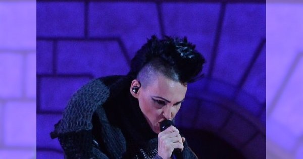 Agnieszka Chylińska na Sylwestrze TVN. Fani przerażeni jej strojem. "Jak na Halloween"