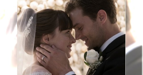 To jakiś obłęd! Panny młode chcą mieć taką suknię ślubną jak ANASTASIA STEELE. Rzeczywiście jest aż tak piękna?