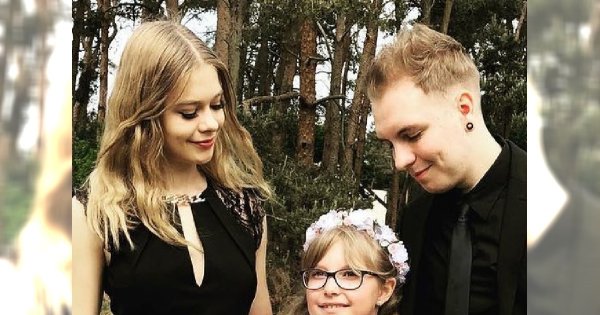Julia Wróblewska pokazała, jak ubrała się na komunię św. Fanów zaciekawił jeden szczegół