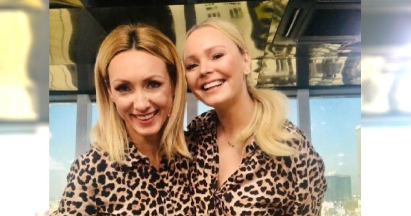 Anna Kalczyńska i Agnieszka Jastrzębska w TAKIEJ SAMEJ SUKIENCE z siecówki! Która wygląda lepiej?