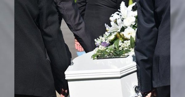 Rodzina go pochowała i opłakiwała. Zmarły wrócił do ich domu dwa miesiące później. SZOKUJĄCA HISTORIA