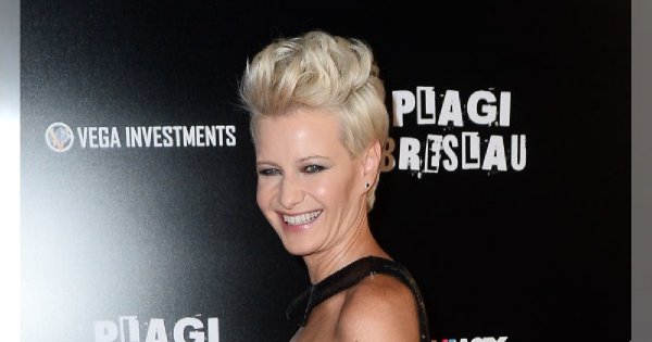 Małgorzata Kożuchowska w mini i dekolcie na premierze. Fani zachwyceni: PETARDA!