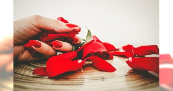 Manicure w kolorach sezonu wiosna-lato 2019