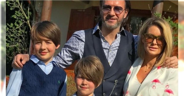 Wystylizowani Majdanowie życzą wesołych świąt. Gosia oberwała od "fanki": "Jak się nie praktykuje, to się nie wie"