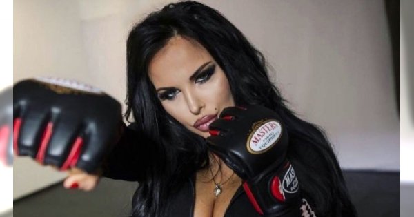 Esmeralda Godlewska pokazała się BEZ MAKIJAŻU! Skromnie o sobie: Wyglądam jak nastolatka. Fani w szoku