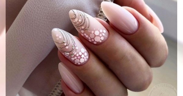 20 pomysłów na jasny manicure. Delikatne i eleganckie wzory, jakich jeszcze nie próbowałyście!