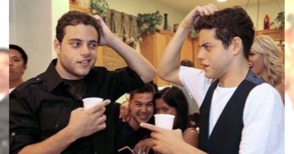 Rami Malek ma brata bliźniaka. Kiedyś byli podobni jak dwie krople wody! Potraficie ich rozróżnić?
