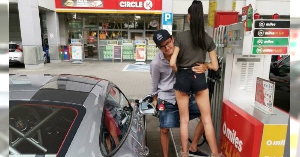 Kuba Wojewódzki ma nową dziewczynę? Wymowne zdjęcie: ,,Moje dwie wielkie namiętności''