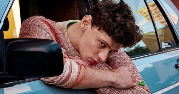 Top Model: Dawid Woskanian, zwycięzca pod ostrzałem hejterów. Internauci strasznie mu ubliżają: ,,Wygrał, bo był chory. Ma tiki nerwowe"