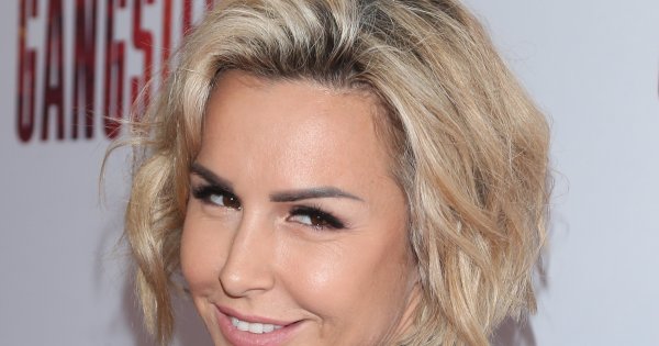 Blanka Lipińska drastycznie schudła. Prawie zwiał ją wiatr na premierze filmu ,,Jak zostałem gangsterem"