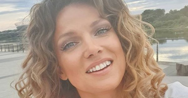 Joanna Liszowska pokazała się bez makijażu i z siwym odrostem. Jak fani zareagowali na jej naturalny look?