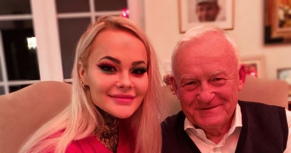 Monika Miller zrobiła operację piersi, a fani komentują: "Super! Zmiana na wielki PLUS"
