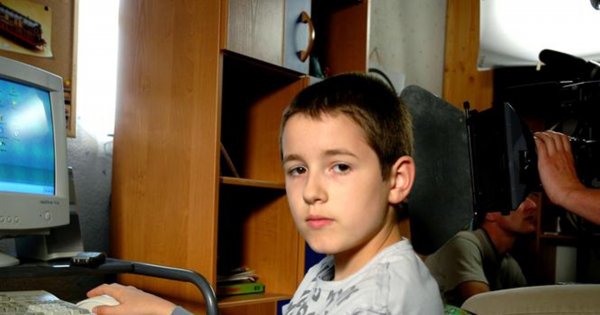 Pamiętacie pierwszego Łukasza Mostowiaka z "M jak miłość"? Zobaczcie, jak się zmienił! "TVP śmierdzi kupskiem" - napisał