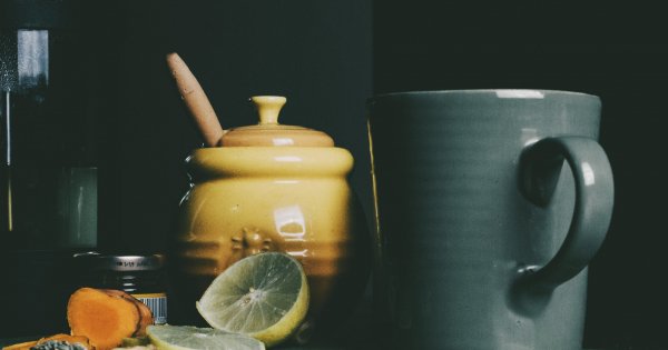 Herbata z cytryną - szkodzi czy nie?