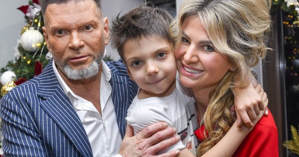 Krzysztof Rutkowski w nowej, jeszcze sztywniejszej fryzurze! Pokazał swój świąteczny dom