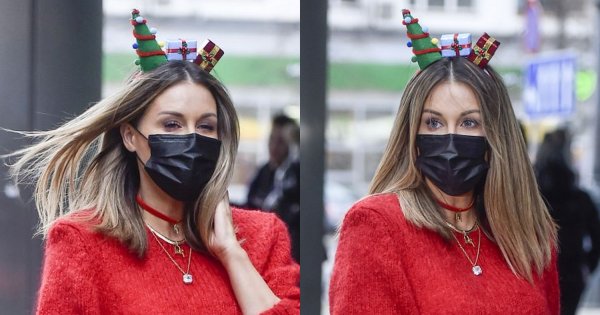 Małgorzata Rozenek z choinką na głowie (!) wspiera fundację! Ale co ona ma na nogach?
