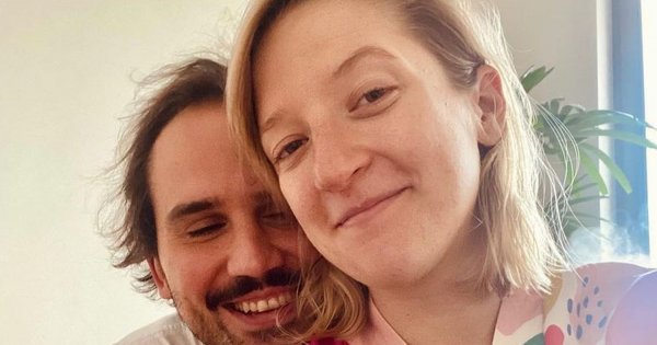 Lara Gessler pokazała, w jakich warunkach karmi dziecko. InstaMatkom nie spodobały się dwa szczegóły
