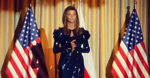 Zrozpaczona Edyta Górniak śpiewa na tle amerykańskiej flagi! Żegna Donalda i Melanię Trump!