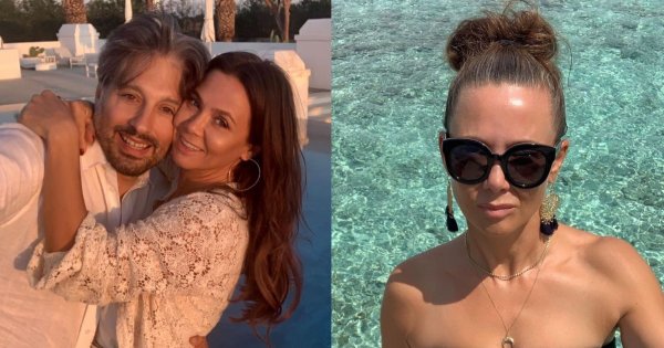 Prawie 50-letnia Kinga Rusin w kostiumie kąpielowym wskakuje do oceanu na Malediwach