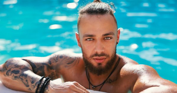 Krystian Ferretti z "Hotel Paradise 3" to najprzystojniejszy uczestnik? Kim jest Włoch, wiek, Instagram