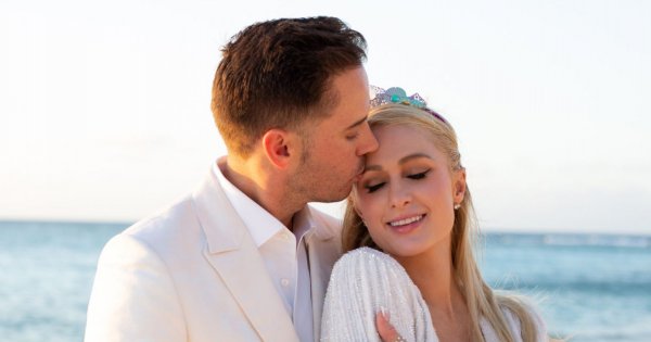 Paris Hilton zaręczyła się w 40-te urodziny! Pokazała pierścionek zaręczynowy za 2 miliony dolarów!