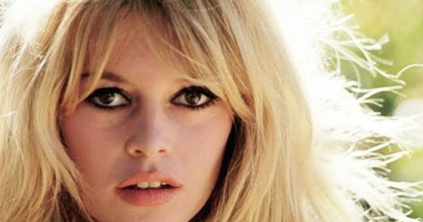 Jak stylizować grzywkę a'la Brigitte Bardot?