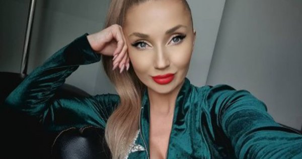 Cleo na "Telekamerach 2021" w ogromnych kolczykach i sukience jak z "Dynastii". Kicz czy klasa?