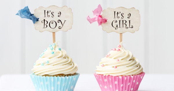 Prezent na baby shower - co kupić przyszłej mamie? Zobacz najpiękniejsze dekoracje na przyjęcie