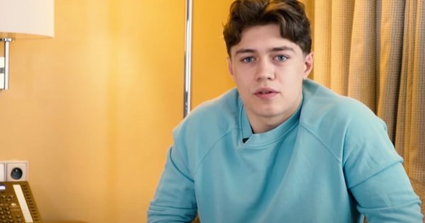 Cezary Czaro Nykiel - na kanale Team X pojawił się dokument o Czarku! Poznaj rodziców i prywatną historię uczestnika FAME MMA!