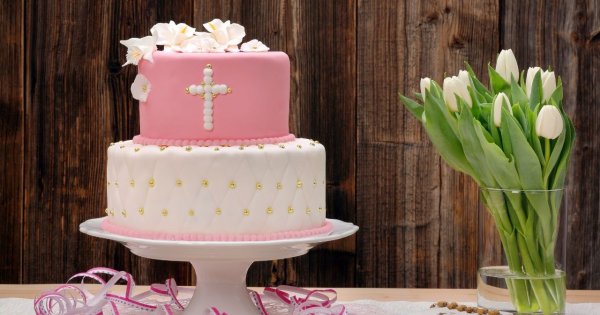 "Zamówiłam córce tort na Komunię za 1500 zł! Mąż jest wściekły, bo uważa, że przesadziłam"