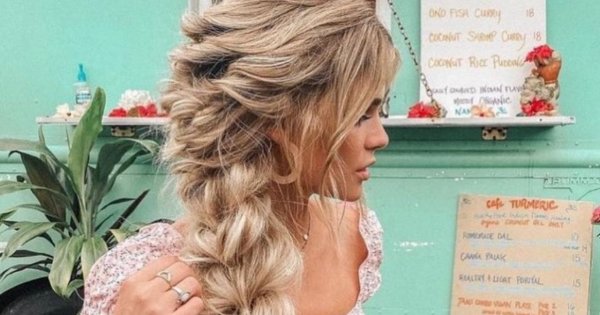 Warkocze w stylu boho - to idealny czas na tego typu uczesanie! Zobacz najpiękniejsze z nich!