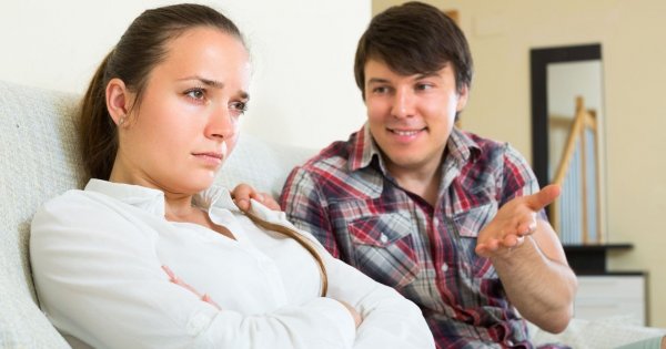 "Mąż podarował mi prezent na urodziny. Gdy go otworzyłam, pękło mi serce! Jak on mógł?!"